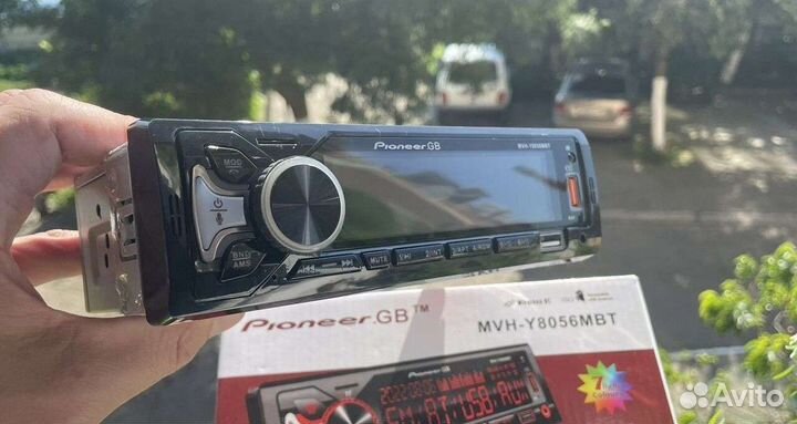 Автомагнитола с блютузом