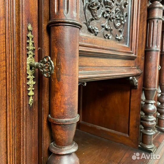 Антикварный комод