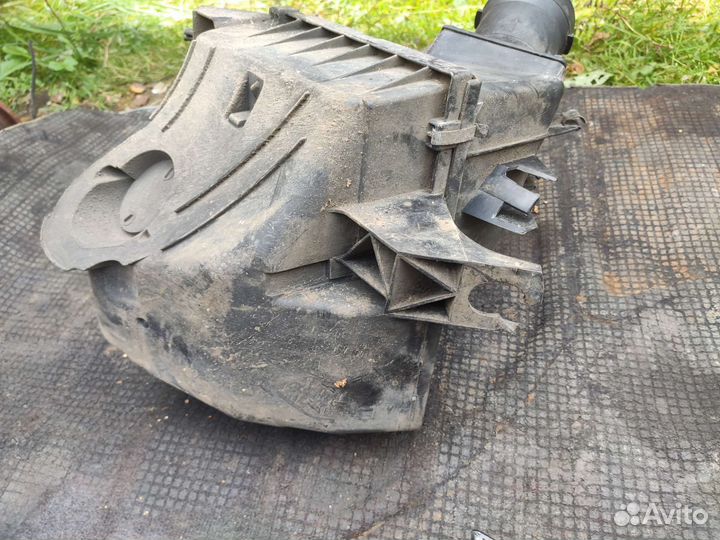 Audi A6C5 корпус воздушного фильтра