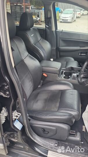 Сиденья Jeep Grand Cherokee WK1 SRT 8