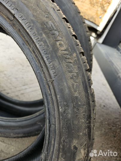 Lassa Snoways 4 245/45 R18