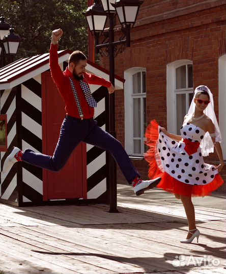 Продажа,аренда Стиляги,42р-р, б/у