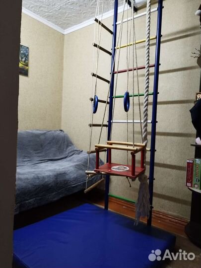 Шведская стенка с матом