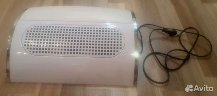 Пылесос(вытяжка) для маникюра 48 Вт, 3 вентилятора