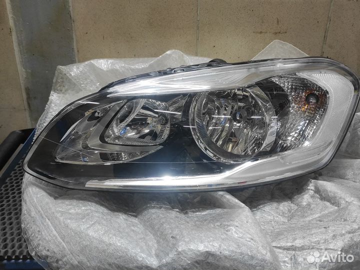 Фара левая Volvo xc60 P3 рестайл галоген