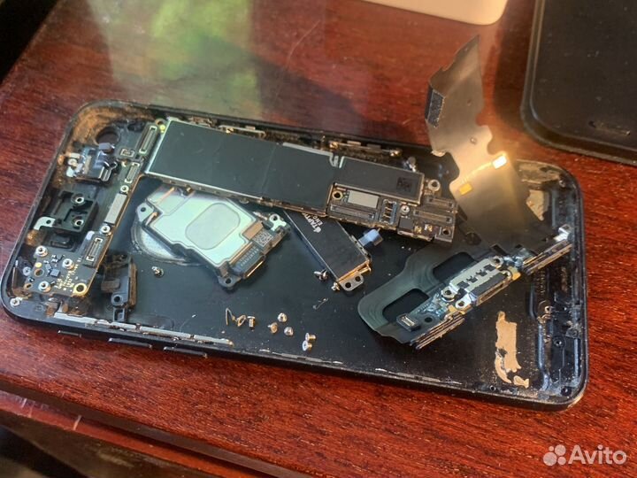 Запчасти iPhone 7, 32gb, Материнская плата