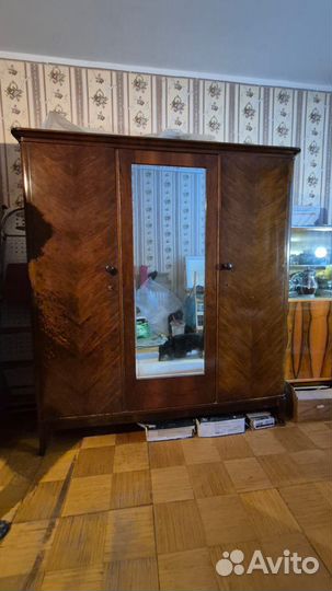 Шкаф распашной с зеркалом бу