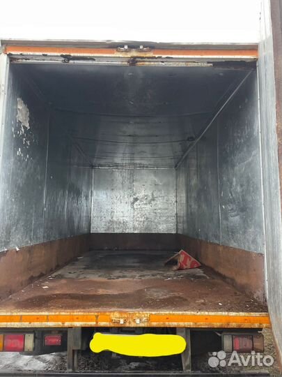 Промтоварный фургон будка