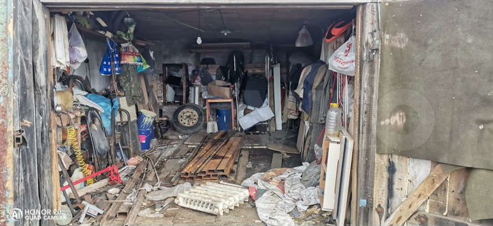 Гараж, > 30 м²