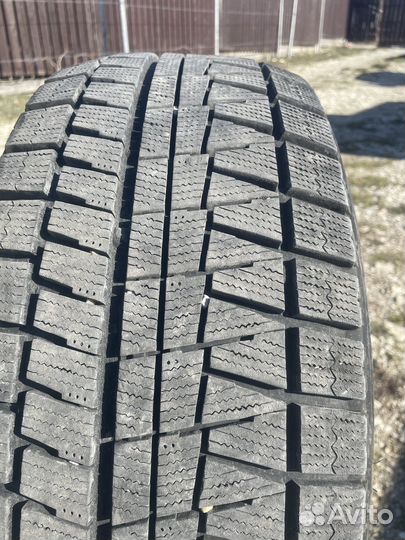 Bridgestone Blizzak Revo GZ 245/45 R17
