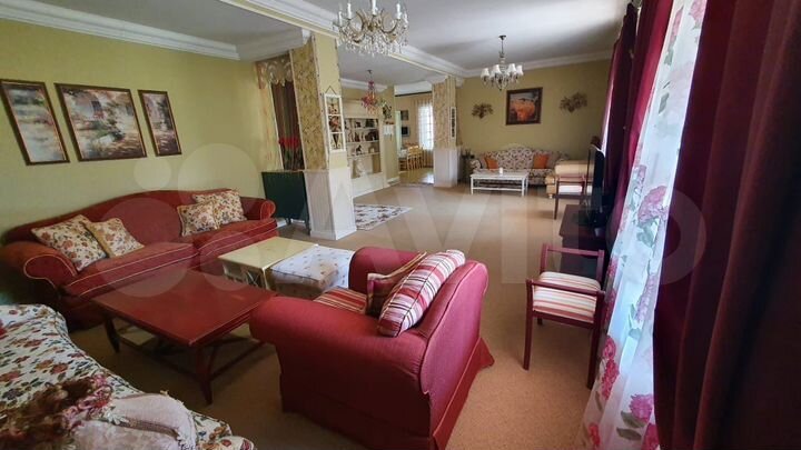 Дом 300 м² на участке 20 сот.