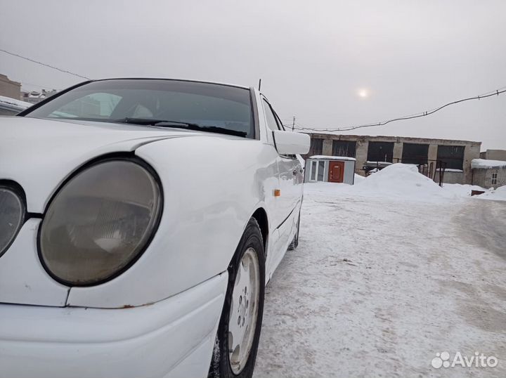 Mercedes-Benz E-класс 2.0 AT, 1996, 256 300 км