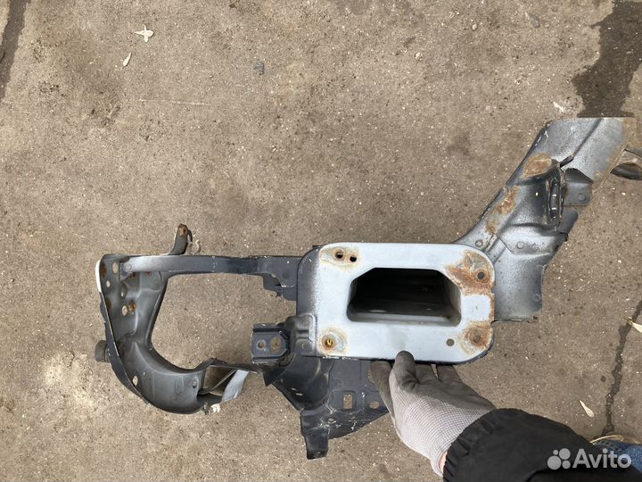 Лонжерон передний правый Mitsubishi Outlander XL