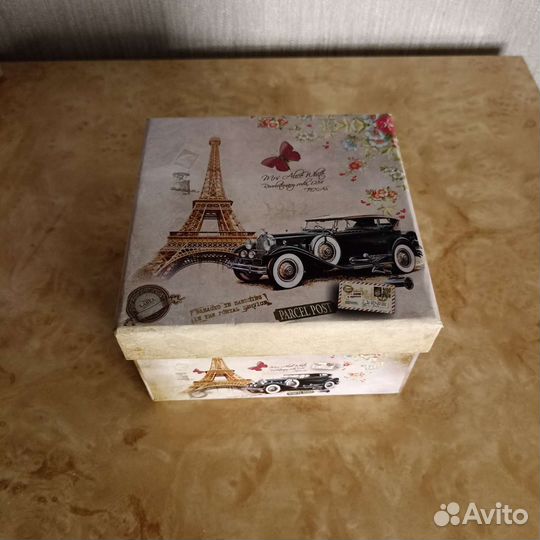 Коробка подарочная