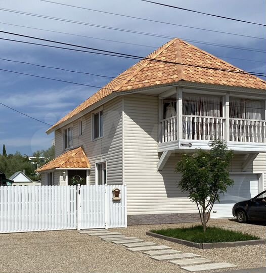 Дом 140 м² на участке 4 сот.