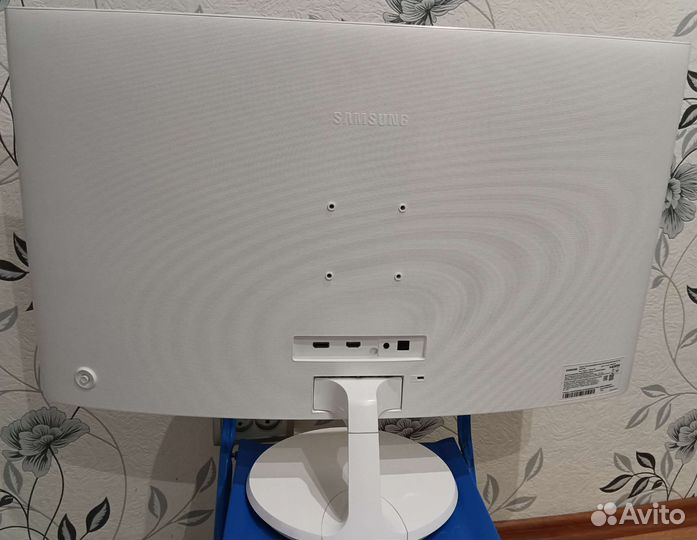 Монитор Samsung LC32F391fwixci