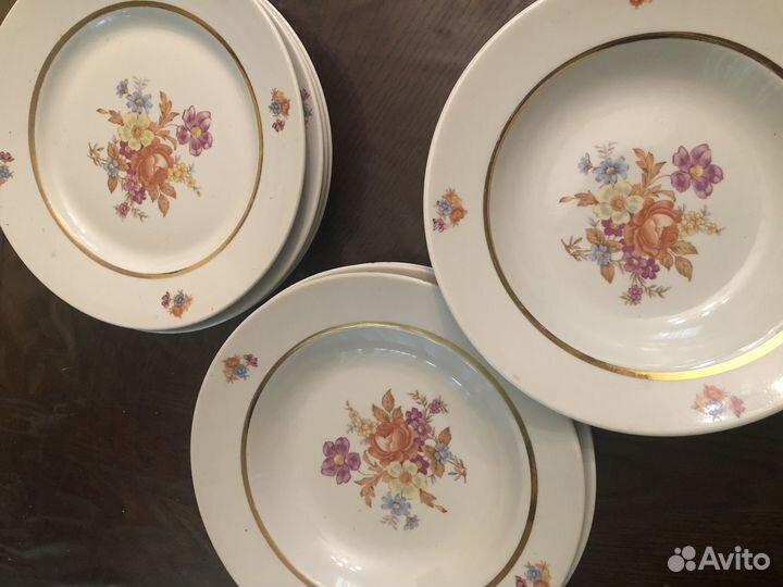 Тарелки глубокие и десертные -24 си