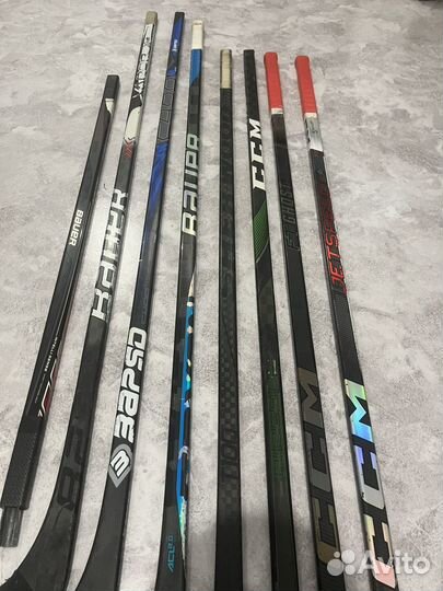 Обломки хоккейных клюшек