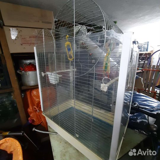 Большая клетка для птиц