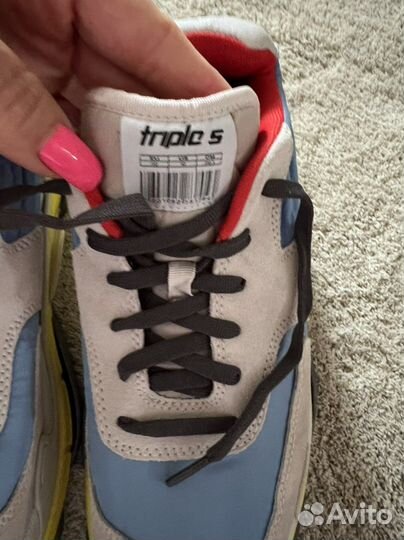 Кроссовки новые