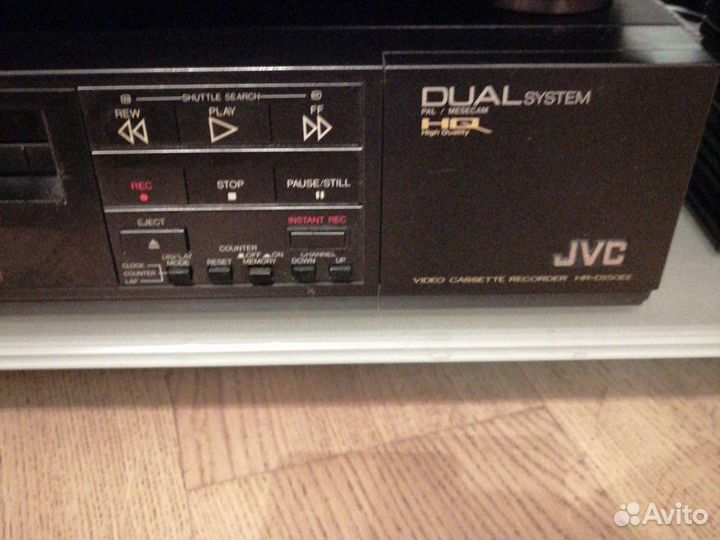 Видеомагнитофон jvc