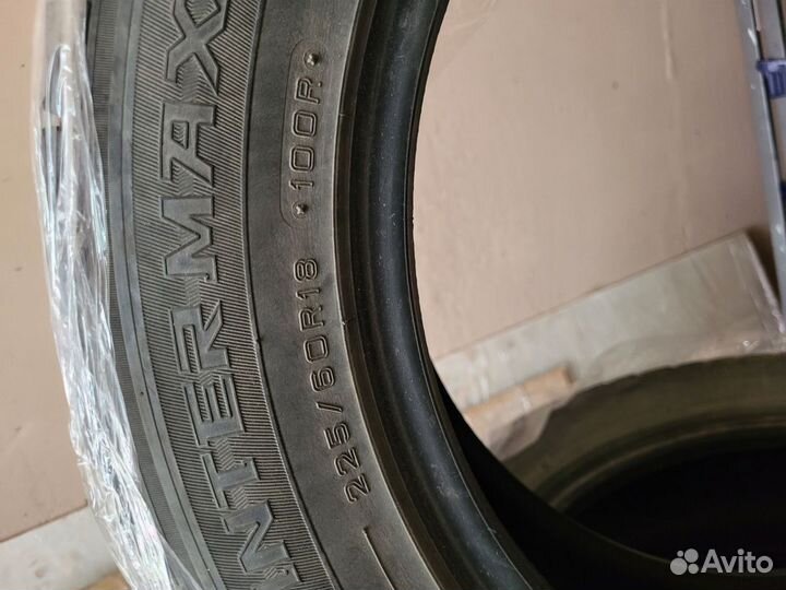 Dunlop Winter Maxx SJ8 225/60 R18