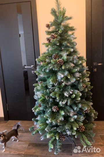 Елка искусственная 180 см с шишками