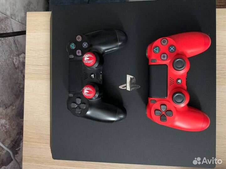 Sony Playstation 4 Pro 1TB с играми