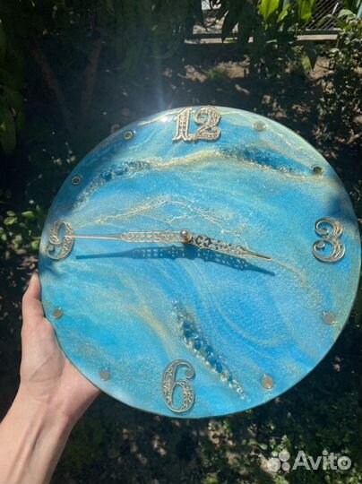 Часы настенные голубые