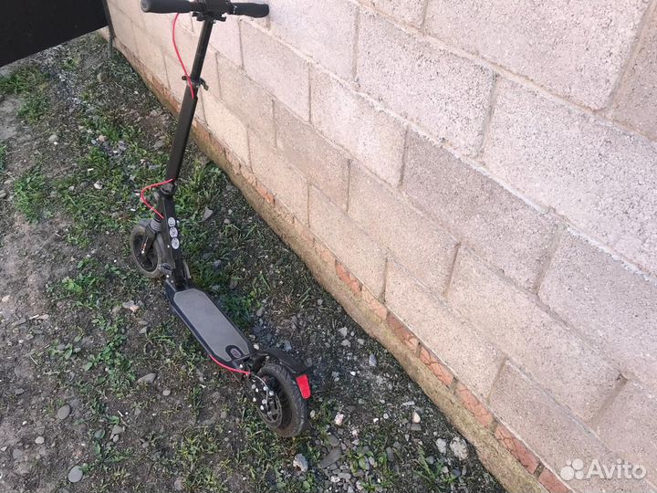 Самокат с дисковым тормозом