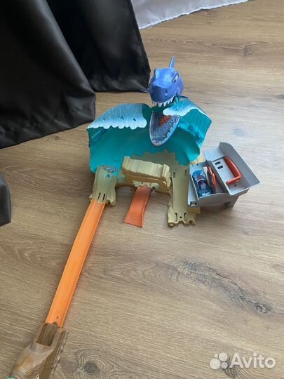 Хотвилс трек акула