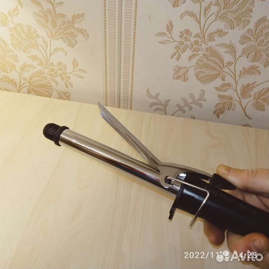 Щипцы для завивки волос