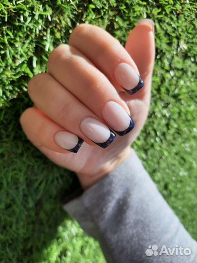 Маникюр с покрытием гель-лаком