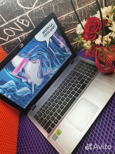 Asus FullHD/i3-8130u/8gb/mx 130 2gb/ssd 240gb