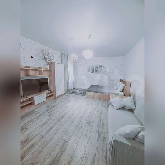 1-к. квартира, 42 м², 1/2 эт.