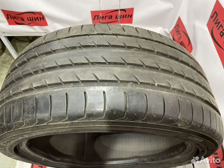 Yokohama Advan Sport V105 245/40 R18
