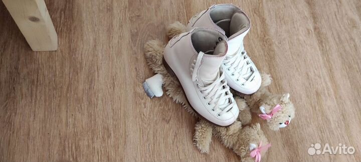 Фигурные коньки wifa