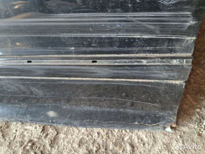 Дверь передний левый на Mercedes W203