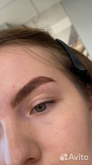 Мастер бровист