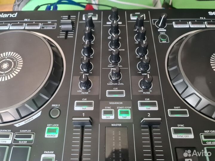 Dj контроллер Roland dj202