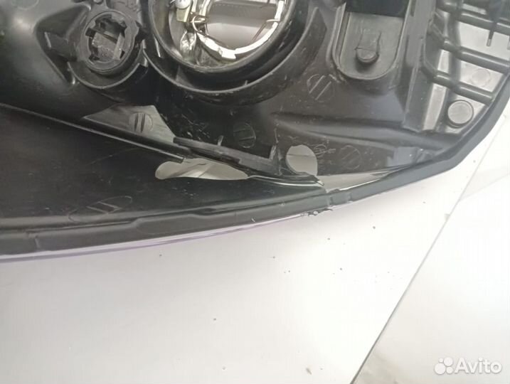 Фара правая Renault Sandero 2009-2014 LF7026