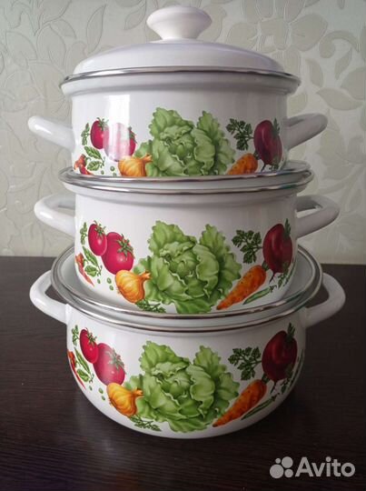 Набор эмалированных кастрюль