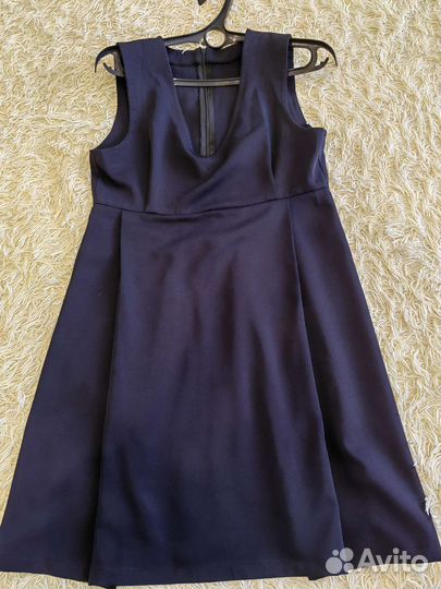 Джинсы для беременных(сарафан офисный и футболка)