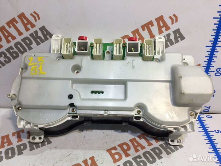 Тойота Рав 4 Щиток приборов