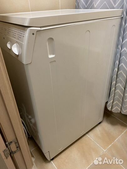 Стиральная машина с вертикальной загрузкой