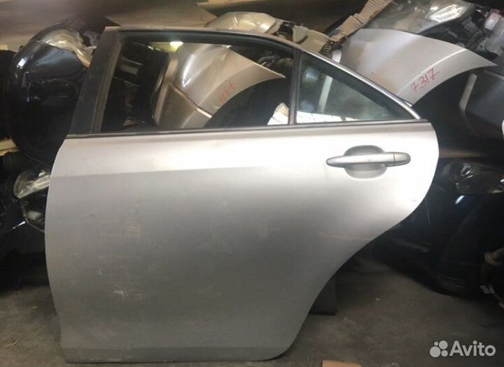 Дверь Toyta Camry 40 задняя левая