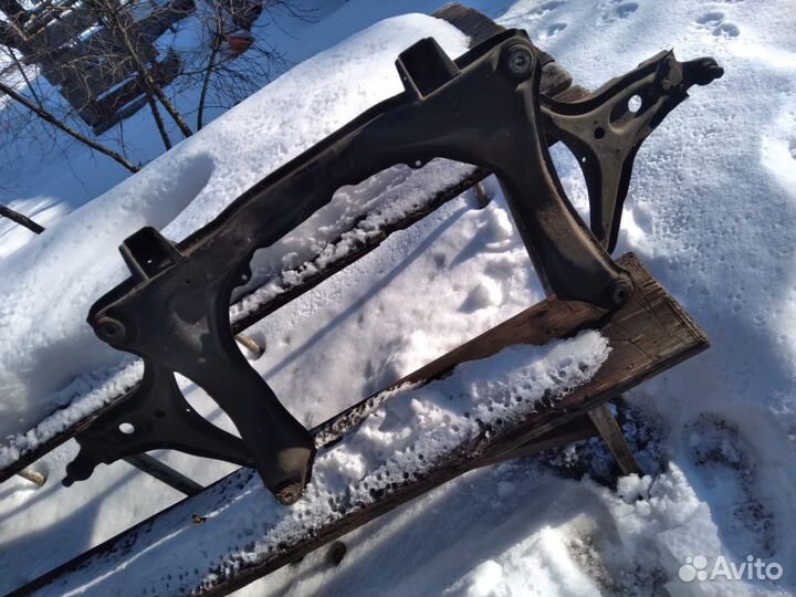 Подрамник на ауди 80 б4 с рычагами