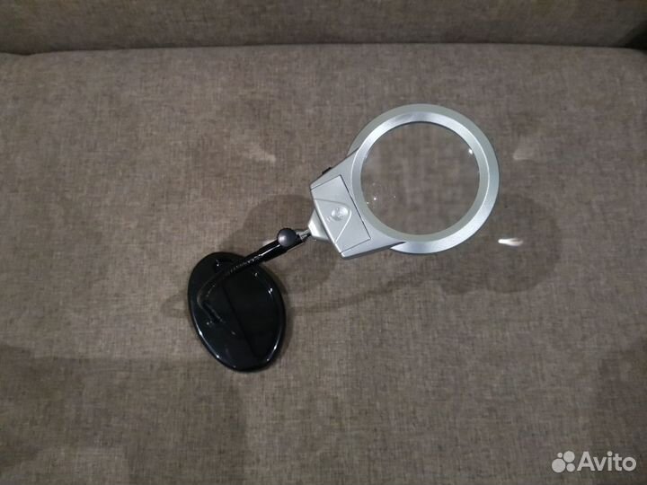 Лампа лупа настольная