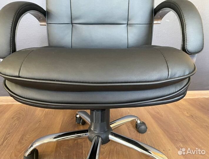 Офисное кресло от производителя