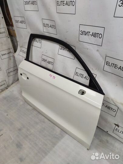 Дверь передняя правая Audi A1 8X 2012